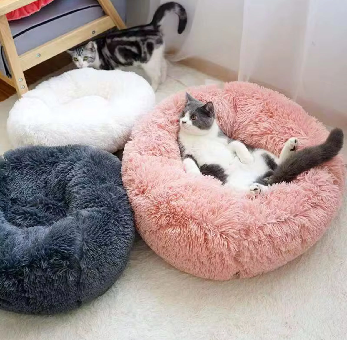 Donut Shaped Plush Bed for Pets