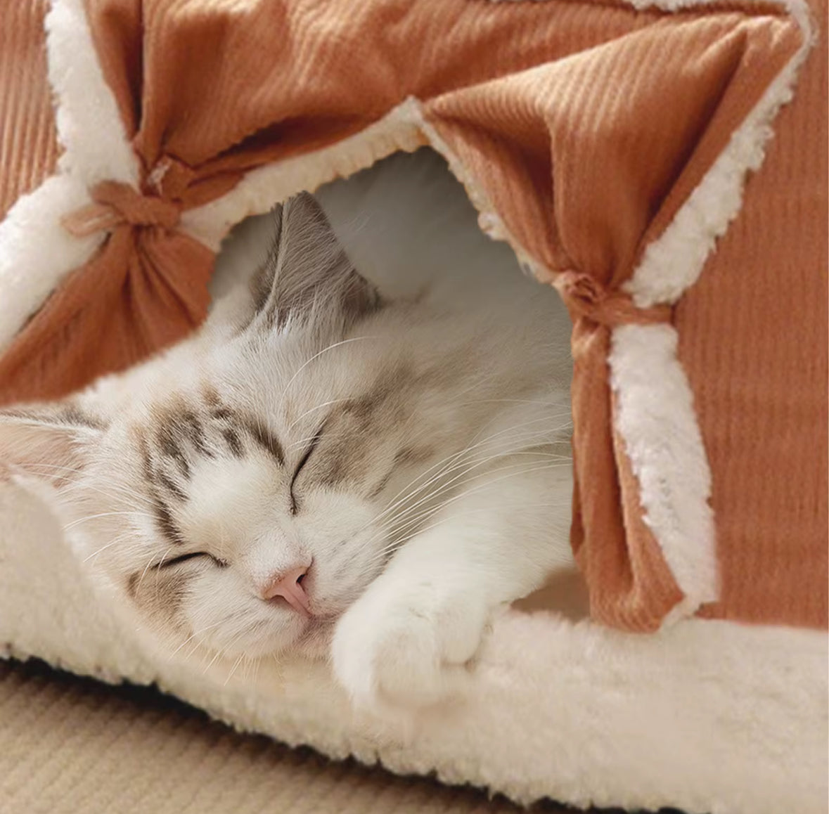 Dual Use Fleece Cat House